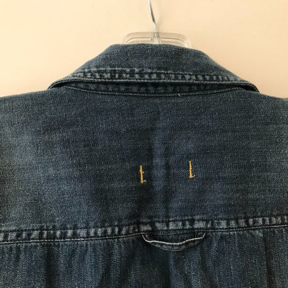 Madewell | Denim Boyshirt in Campground Wash - Picture 11 of 13
